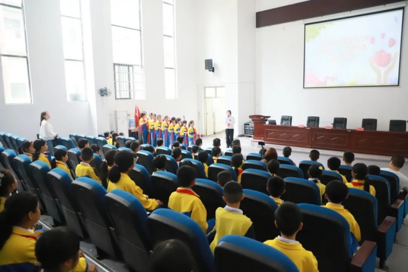 春暉心行·微愛傳遞|中偉銅仁、開陽產(chǎn)業(yè)基地開展愛心助學活動