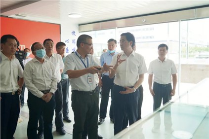 廣西壯族自治區(qū)人大常委會副主任、黨組副書記，自治區(qū)總工會主席張曉欽調(diào)研南部產(chǎn)業(yè)基地