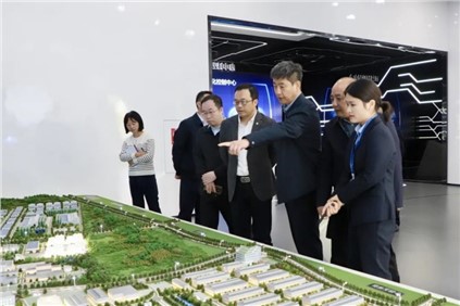 穩(wěn)中求進(jìn)|貴州證監(jiān)局黨委書(shū)記、局長(zhǎng)陳國(guó)飛蒞臨中偉股份調(diào)研上市公司高質(zhì)量發(fā)展