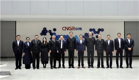 全球化征途上的“關(guān)”鍵力量！長(zhǎng)沙海關(guān)關(guān)長(zhǎng)顧炯調(diào)研中偉